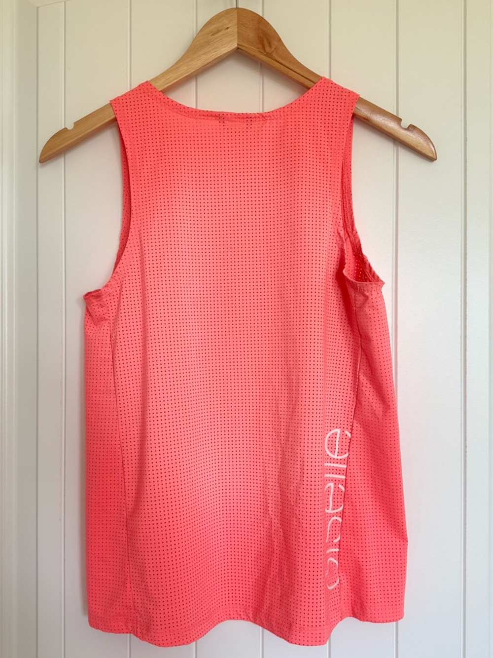 Oiselle Kara Tank Top Women’s Size 4 Neon Pink Mesh Running Athleisure